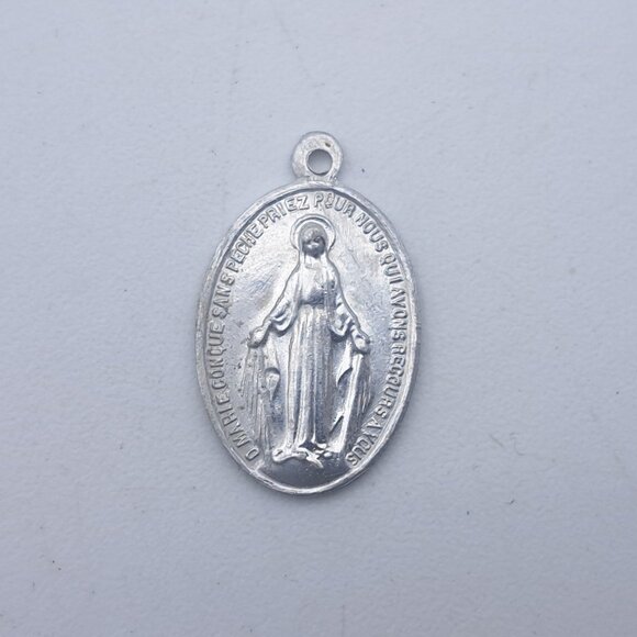 Vintage Catholic Pendants Set - Picture 10 of 11
